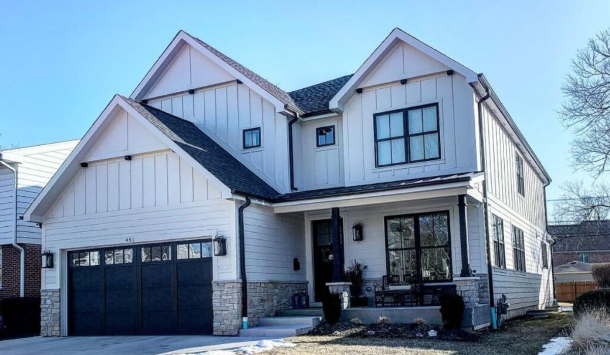 a two storey house in Illinois with a garage