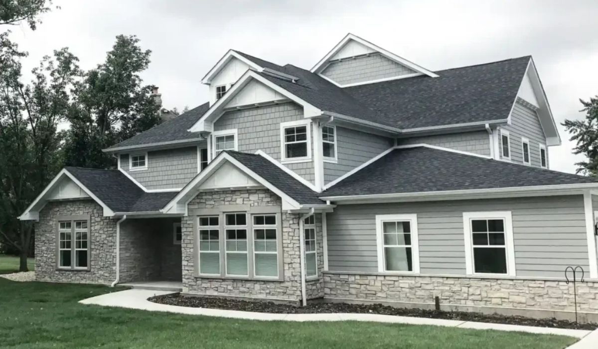 a two storey home in Illinois